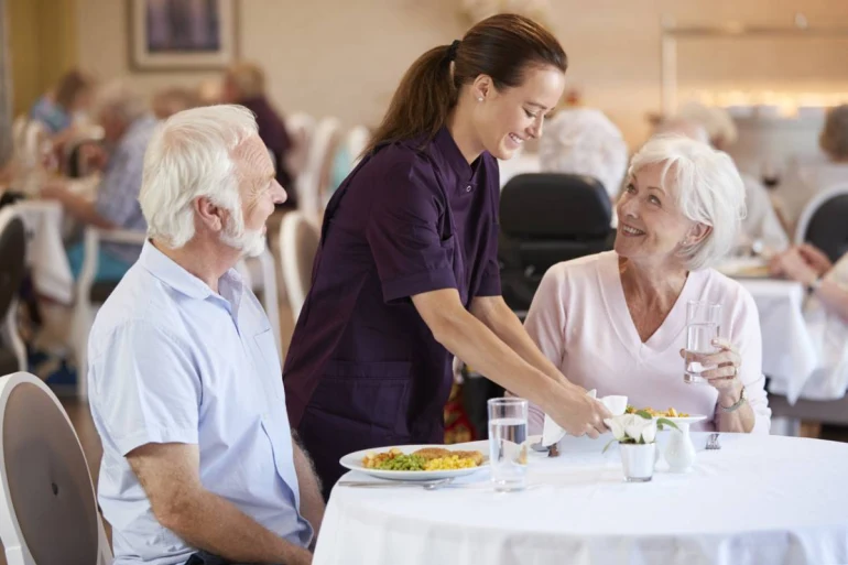 Résidence senior ou EHPAD : quelles différences pour bien anticiper ?